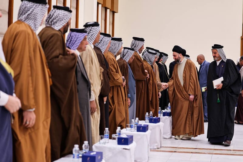 الحكيم يلتقي جمعا من شيوخ ووجهاء العشائر العراقية