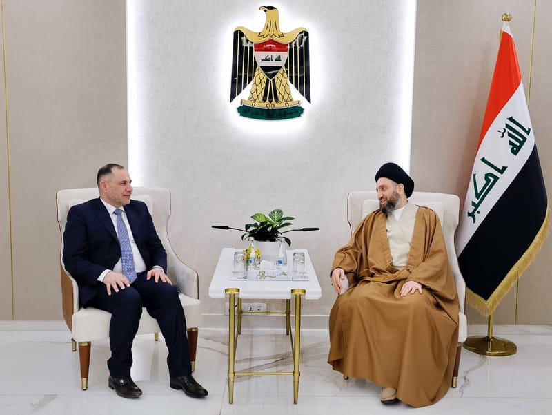 الحكيم يبارك للأستاذ عباس الزاملي ثقة مجلس المحافظة وتسنمه مهام محافظ الديوانية