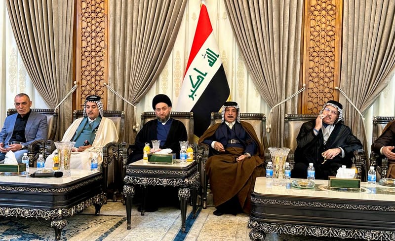 الحكيم يزورعددا من الدواوين ومجالس العزاء ويلتقي  بشيوخها ووجهائها في محافظة النجف الشرف