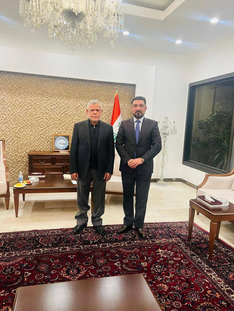 الوكيل الاداري لوزارة التجارة يلتقي مع رئيس تحالف نبني الأستاذ هادي العامري