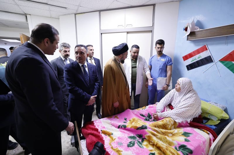 تفقد الجرحى الفلسطينيين الراقدين في مستشفى مدينة الطب ببغداد