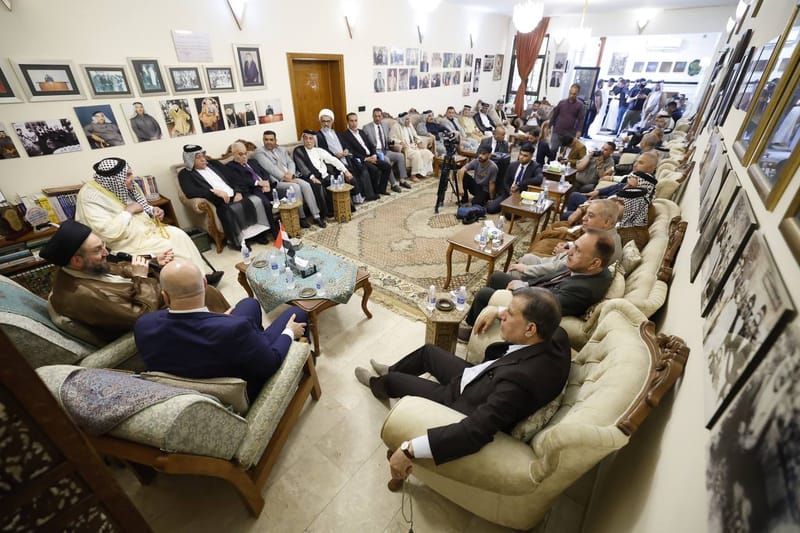 زار السيد عمار الحكيم مضيف الخال المكرم جناب الشيخ سالم الخيون أمير قبيلة بني أسد