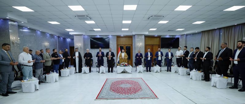 خلال لقاء سماحة السيد عمار الحكيم  عددا من القيادات التنظيمية لتيار الحكمة الوطني في بغداد