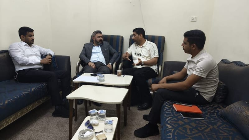 معاون المكاتب الإعلامية الأستاذ كاظم الديراوي يزور محافظة النجف الأشرف ويلتقي مسؤول تنظيماتها الدكتور حيدر القرقجي ومسؤول المكتب الاعلامي فيها الأستاذ عمار الطفيلي وعدد من القيادات الاعلامية في المحافظة.