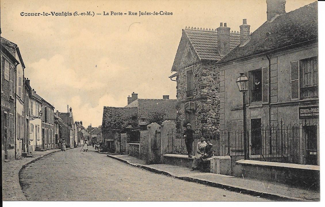 Rue avec des noms de personnalités du Moyen-Age