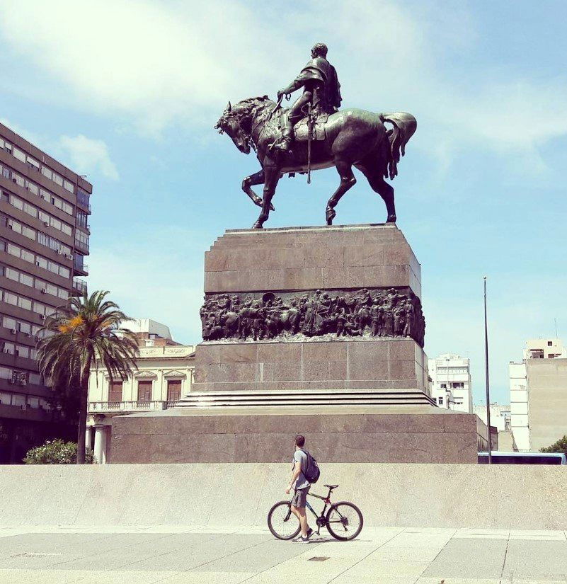 Monumento a Artigas, Montevideo