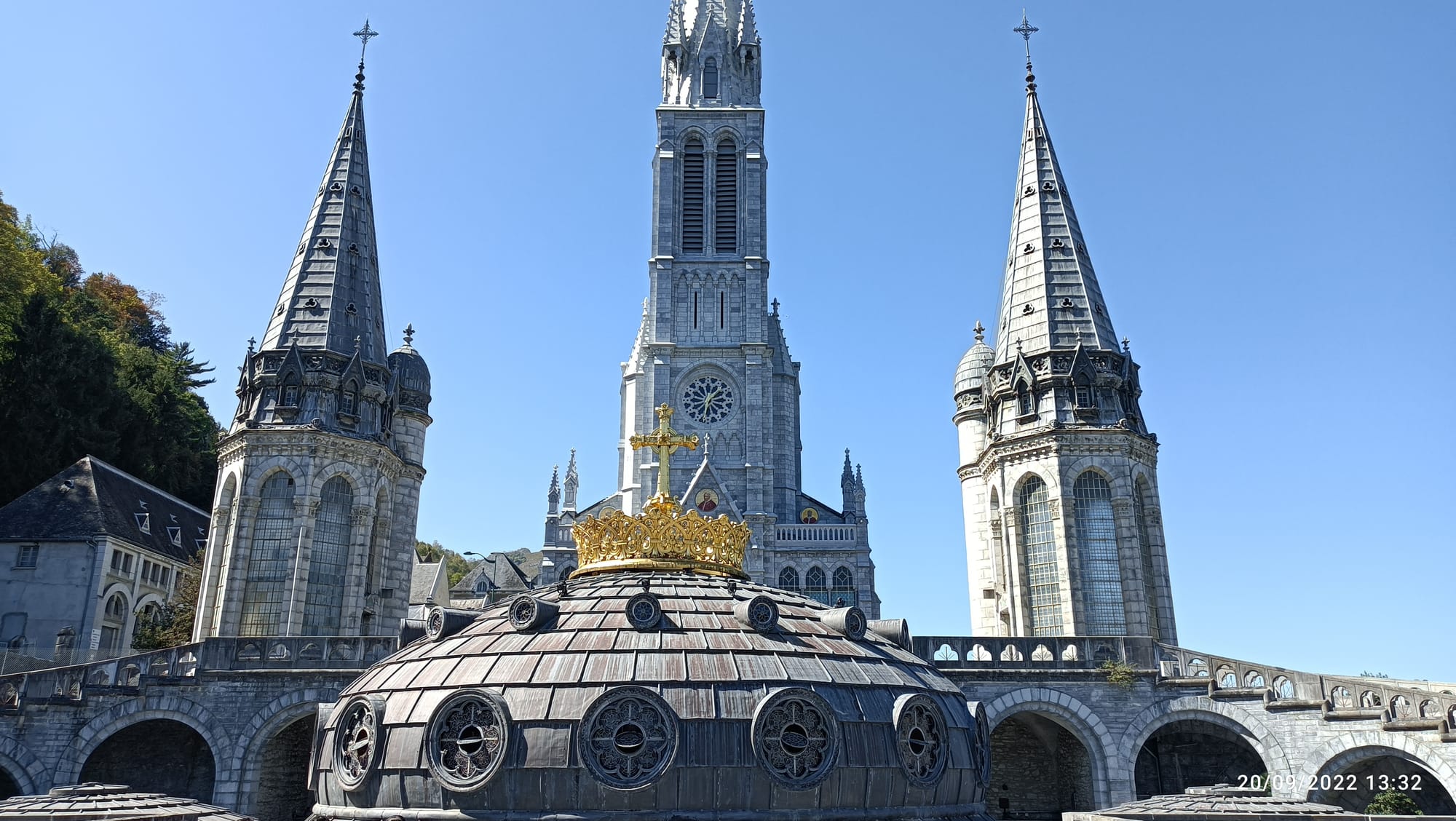 LOURDES