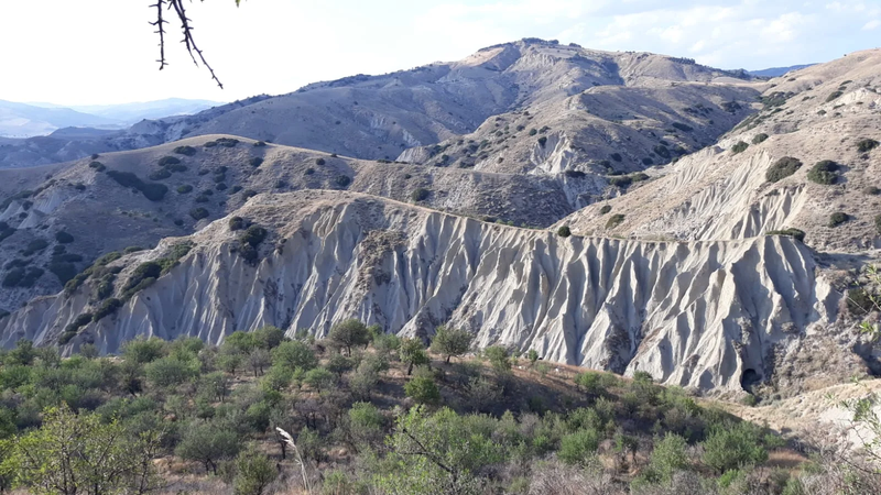 I RILIEVI COLLINARI DELL’AVANFOSSA BRADANICA E DEL BACINO DI SANT’ARCANGELO