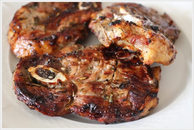 Involtini, testa  e carne di agnello arrostiti (i Marrcidd, a capuzzulecch e a carn o furnidd)