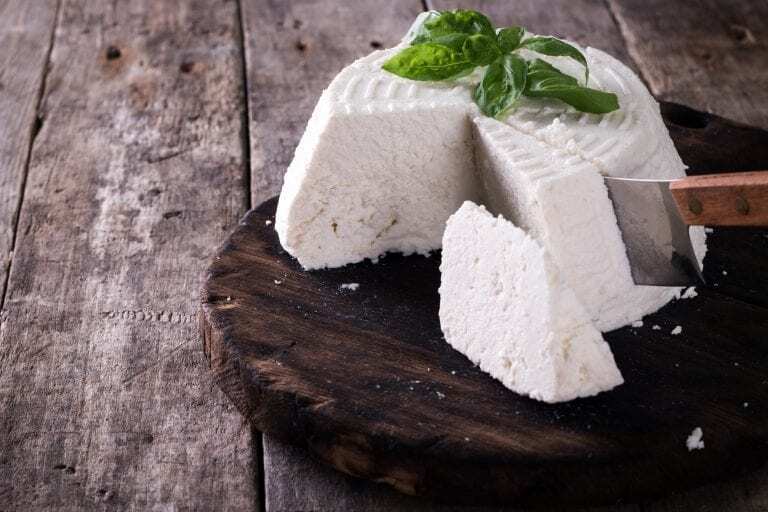 Formaggi (pecorino, vacchino, misto pecorino e vacchino, caciocavallo podolico....)