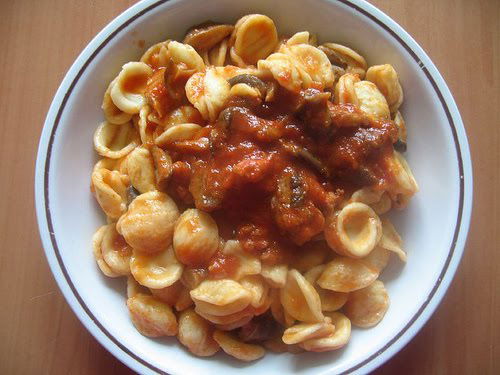 Orecchiette al sugo ( i rcchtedd pu suc)