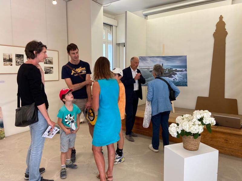 Exposition du phare de l'Île Vierge | Paris | 2022
