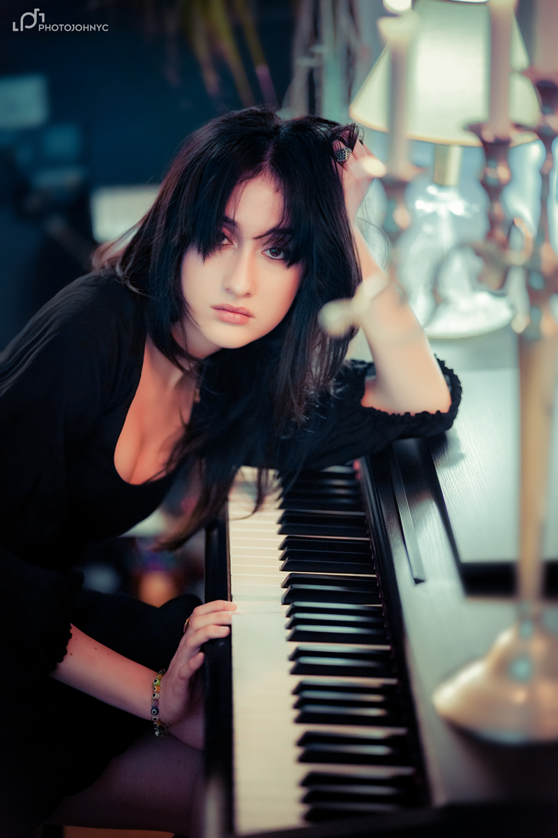 Portofoliu Amina Enzo - Actriță