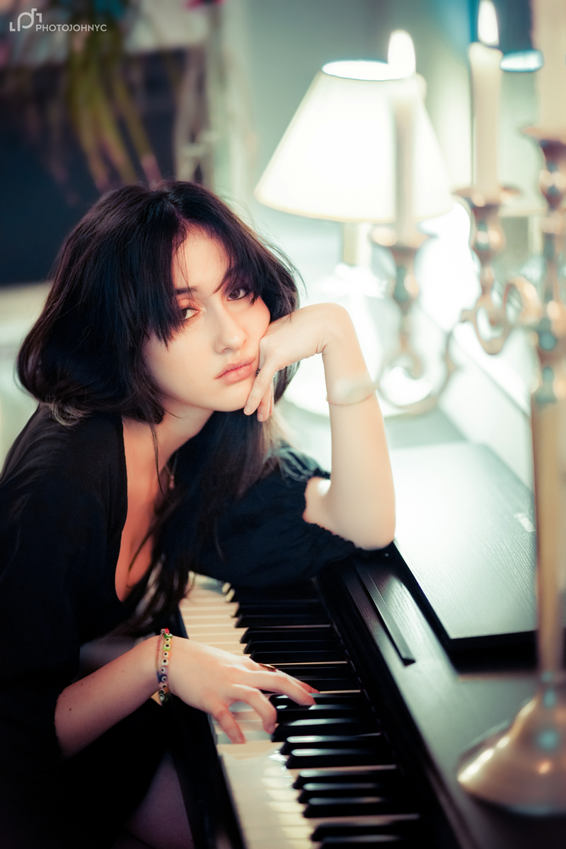 Portofoliu Amina Enzo - Actriță