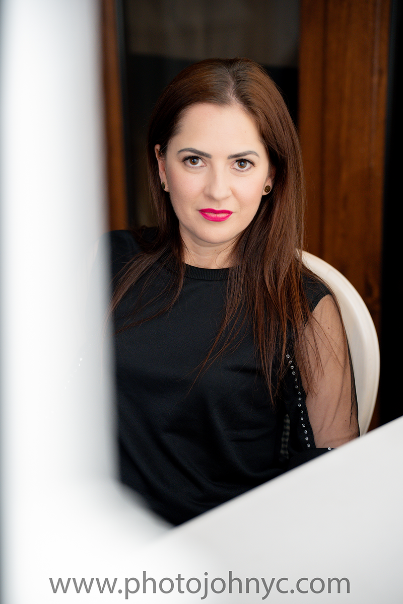 Dorina Avram - Solistă