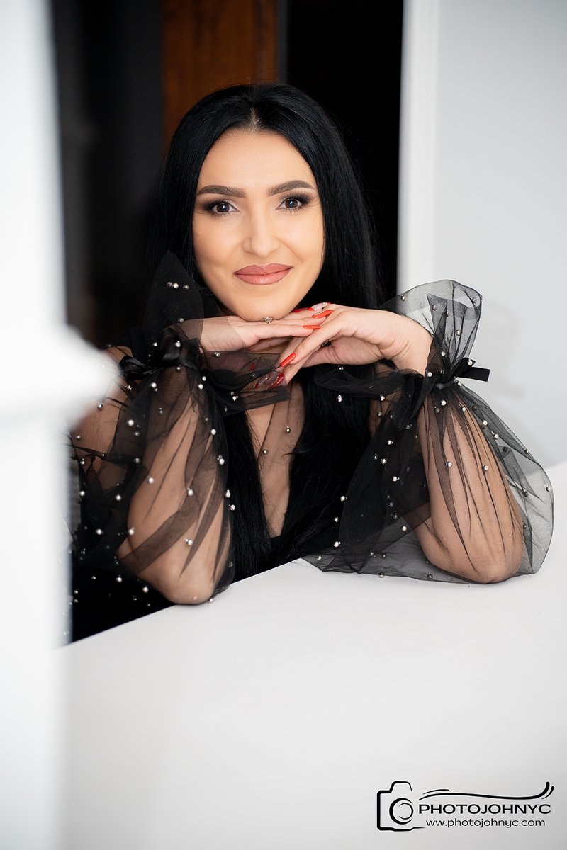 Cântăreață de muzică populară