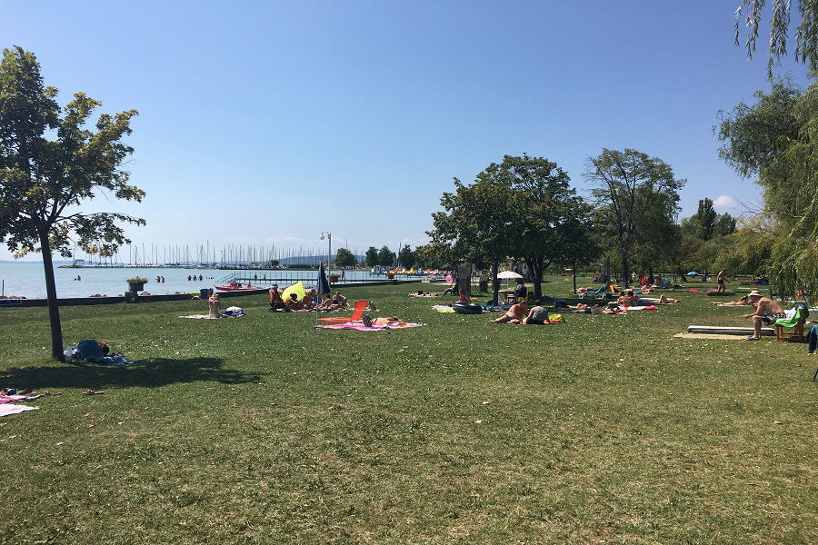 Balatonkenesei strandok listája és Strandjegy árak.