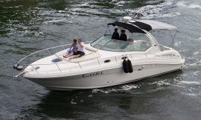 Opt for a rent boat Cancun for experience a great trip
