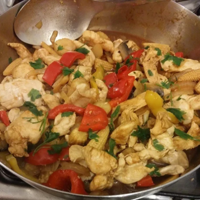 ORANGE SOY CHICKEN STIR FRY