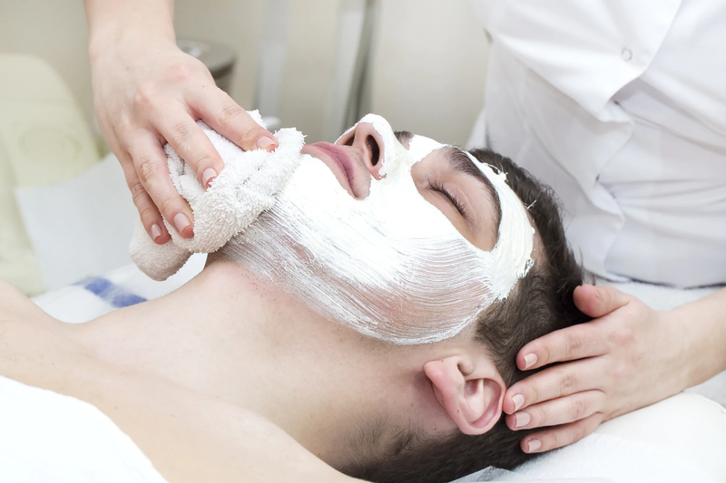 Gentlemen's Facial