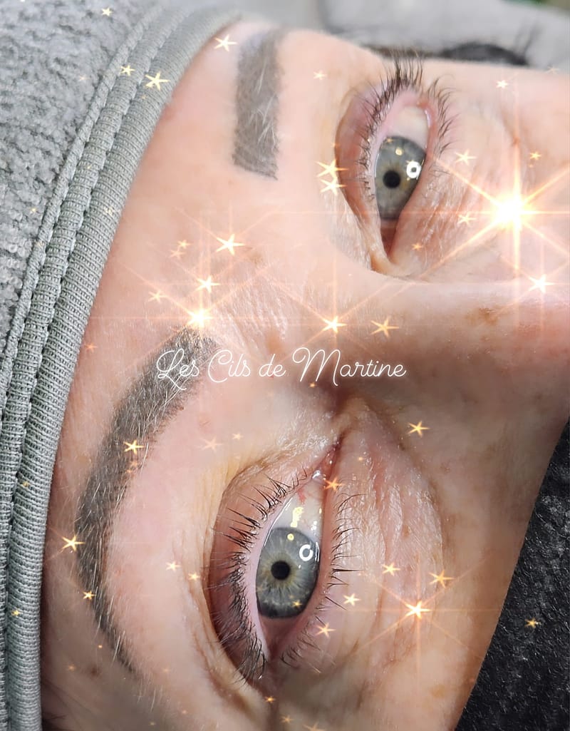 Dermopigmentation des sourcils