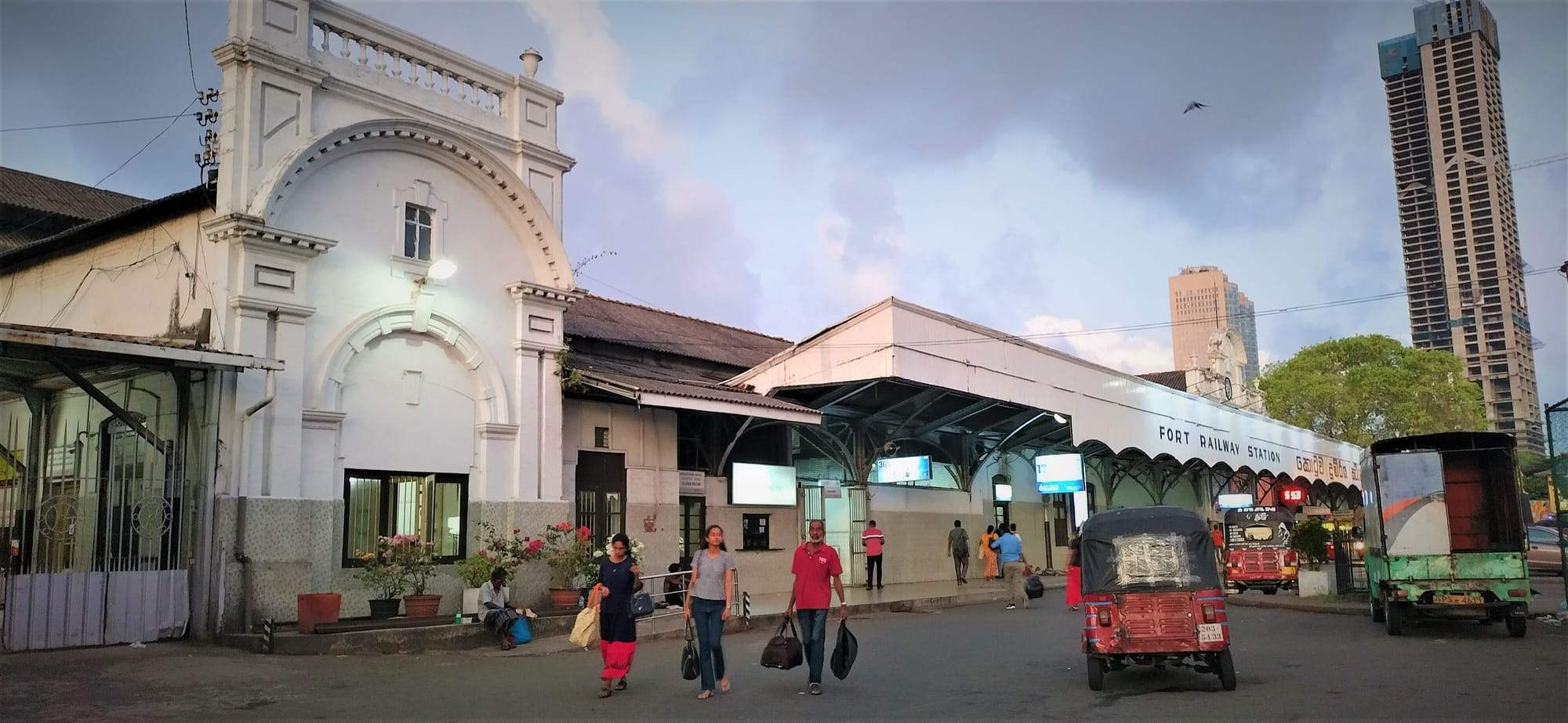 Colombo Fort Railway Station: A Gateway to Sri Lanka's History and Culture