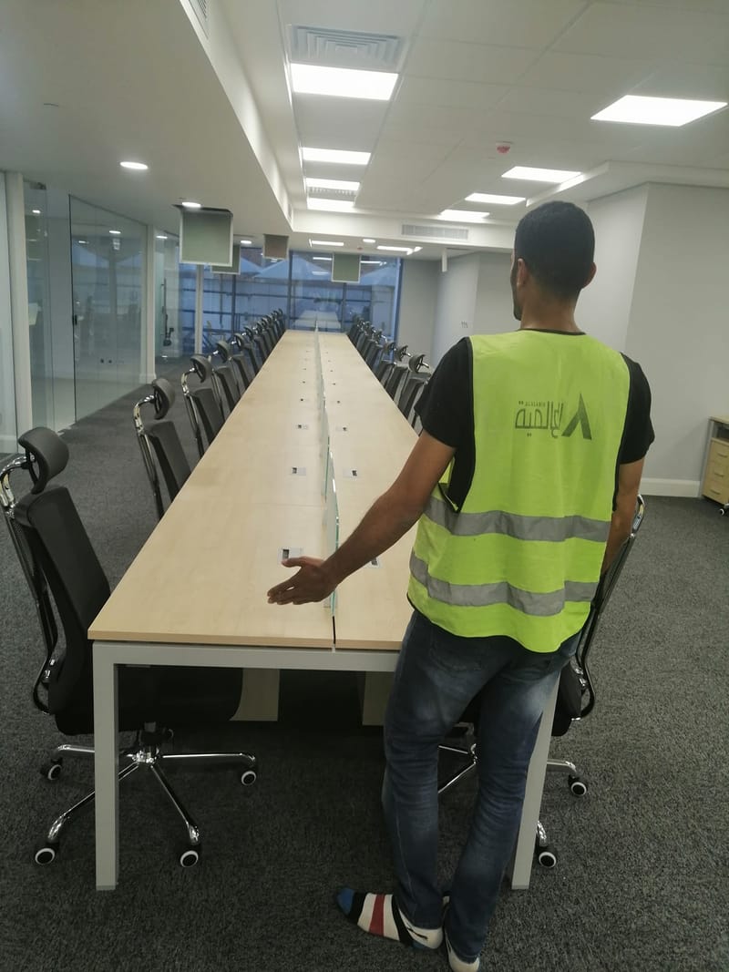 بعض الصور من اعمالنا { أثاث مكتبي }