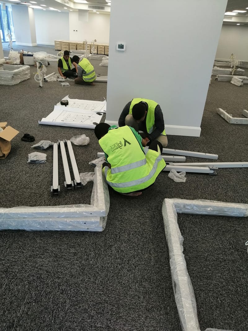 بعض الصور من اعمالنا { أثاث مكتبي }