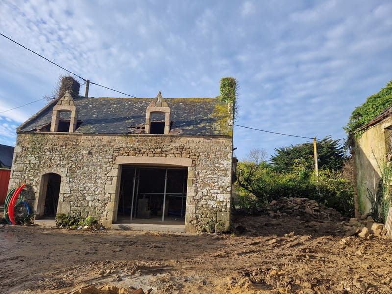 FRANGEMENT ET LUCARNE PIERRE