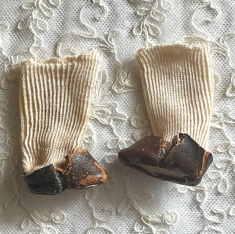 Chaussettes de poupée au crochet ivoire pour poupée ancienne