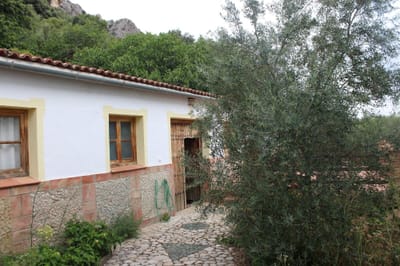 A CHARMING 4-BED, 4-BATH DETACHED HOUSE in Montejaque with garden and space for a pool - 120,000€ *** WITHDRAWN FROM SALE ***
