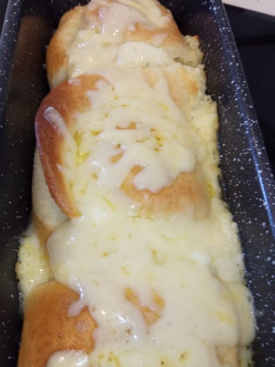 מאפה גבינות שבלולים שמרים מלוח ..