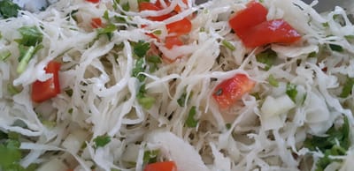 סלט כרוב וגמבה