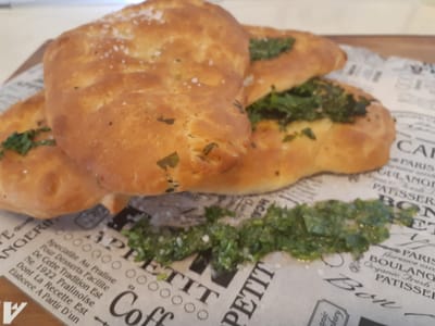 לחמניות שום מכוסמין עם עשבי תיבול