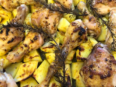 עוף עם שום ותפוח אדמה