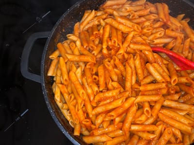 מקרונה בסלסה של סבתא שלי