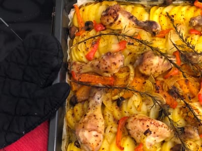 עוף עם בטטה ותפוח אדמה בתנור