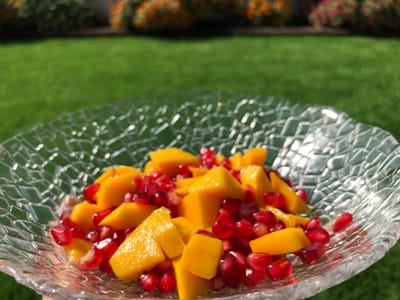 סלט מנגו ורימון