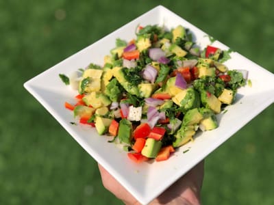 סלט אבוקדו וגמבה