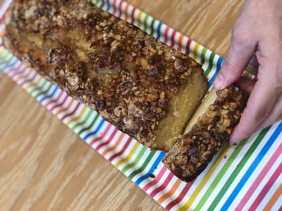 עוגת וניל עם מייפל ואגוזים