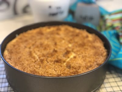 עוגת גבינה אפויה עם פירורים