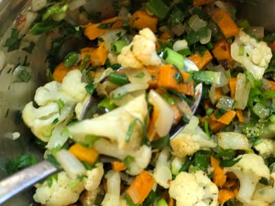 סלט בטטה כרובית ועשבי תיבול