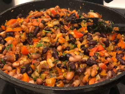 צ׳ילי קון קרנה טבעוני שלי