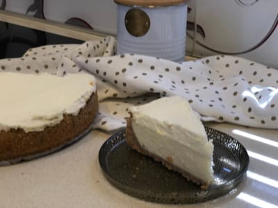 עוגת גבינה ושמנת