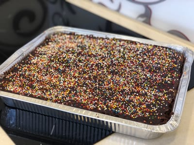 עוגת שוקולד ענקית