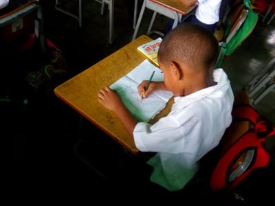 LA EDUCACIÓN ES UN DERECHO, NO UN PRIVILEGIO