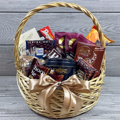 Brighten Up Their Day: Sending An Online Care Package To New Moms