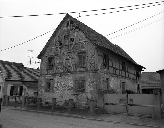 RUE DU CHATEAU :MAISON KESSLER