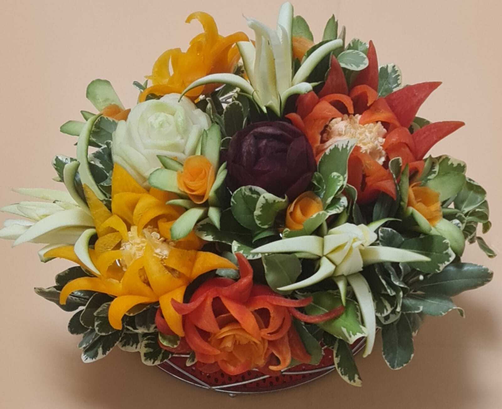 מגשי ירקות במגוון צבעים מעוצב והסטטי 