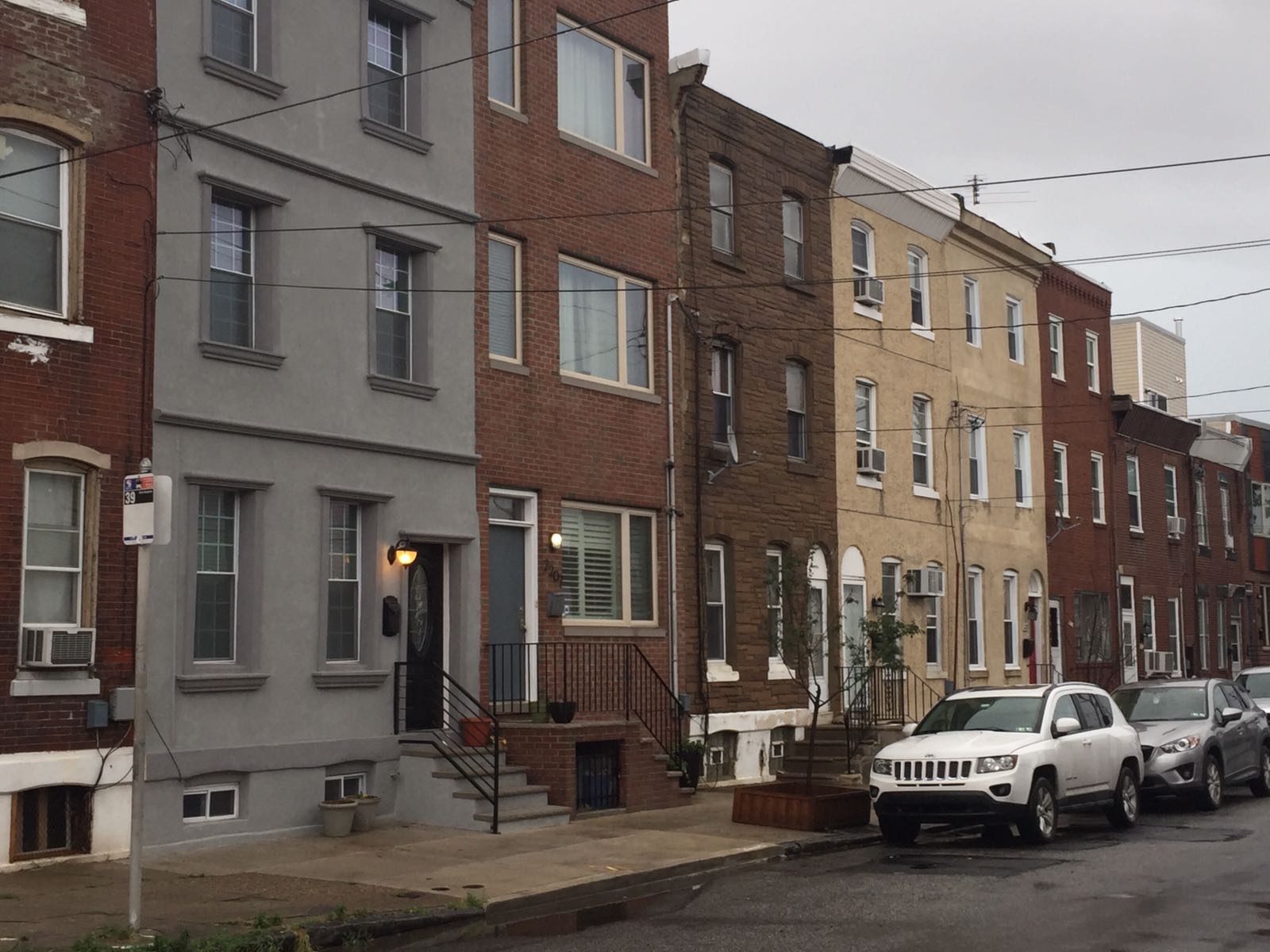 2209 E Huntingdon St